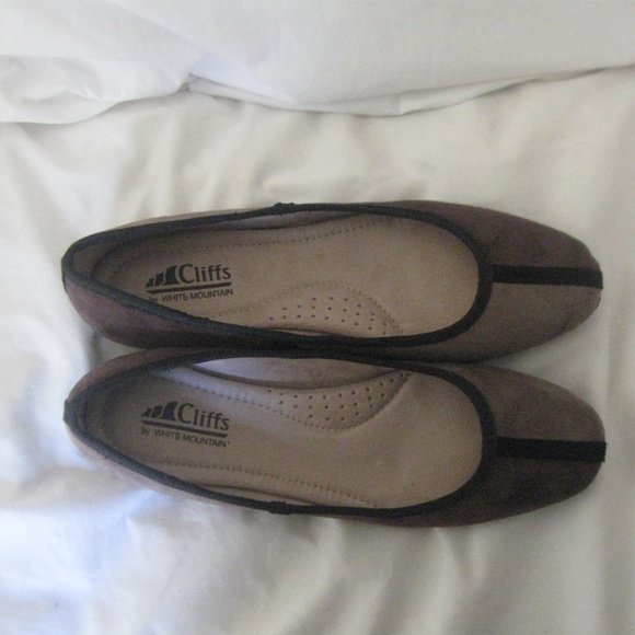 New Cliffs by White Mountain brown Henderson flats - Picture 3 of 5